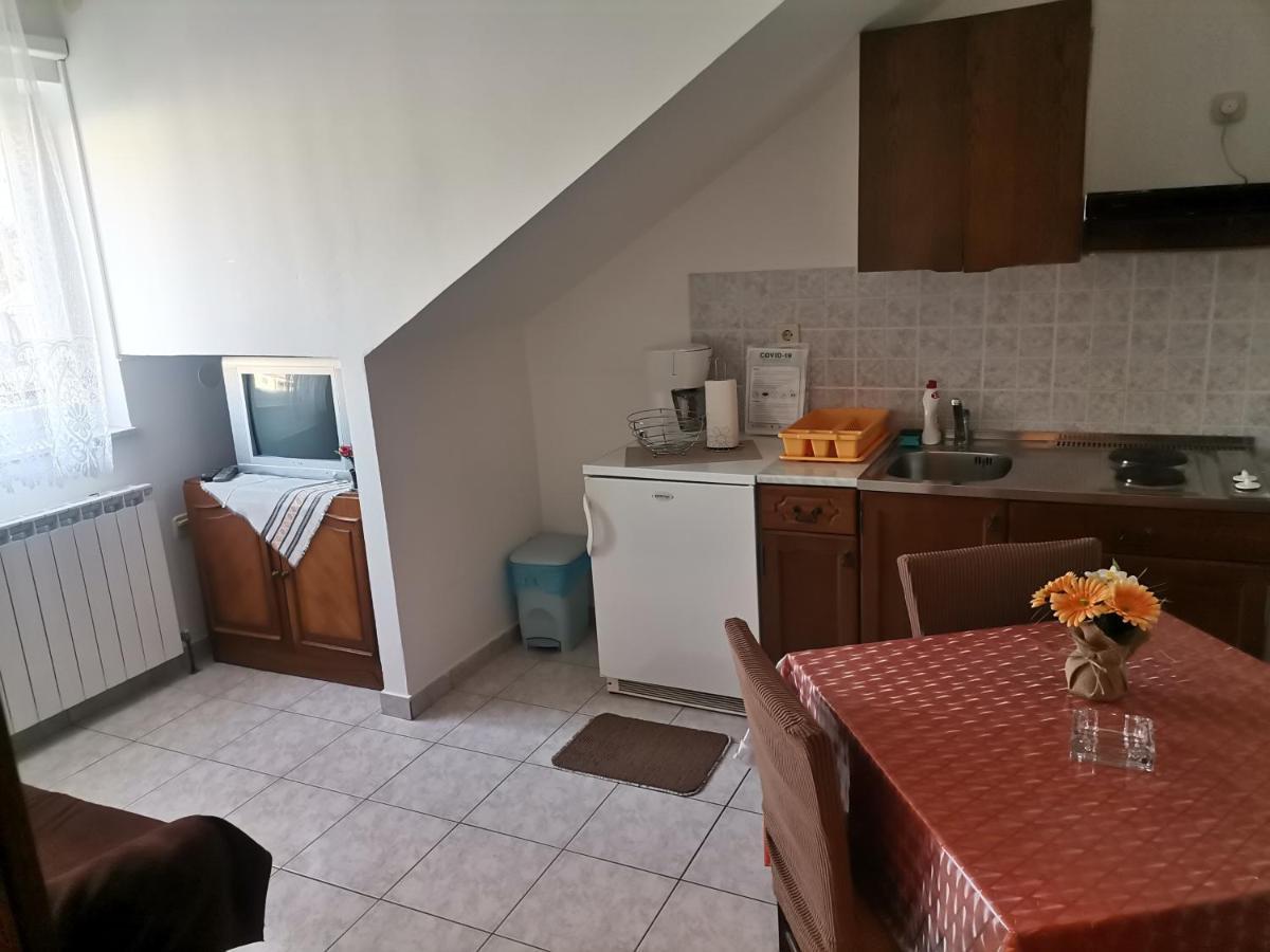 Apartman Petrica *