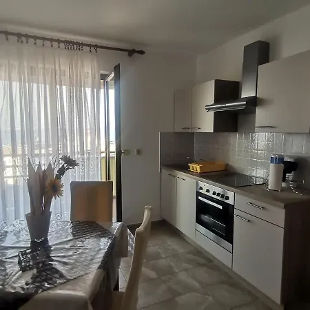 Apartments Petrica Malinska Exterior photo